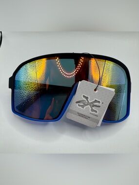 Men's Blue Mirror Lens Sports Sunglasses